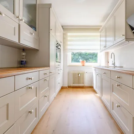 Lejlighed 5-room Near Exhibition Center Hannover